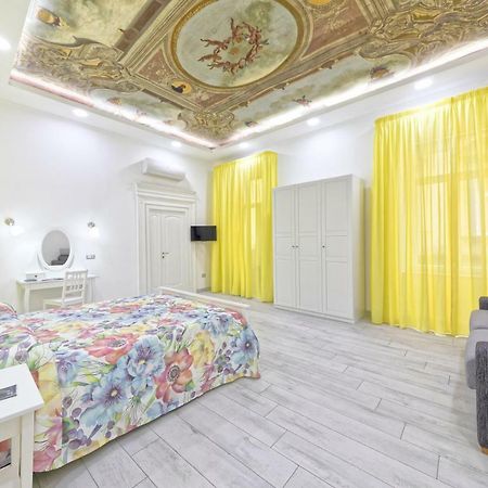 B&B Rest A Napoli ภายนอก รูปภาพ