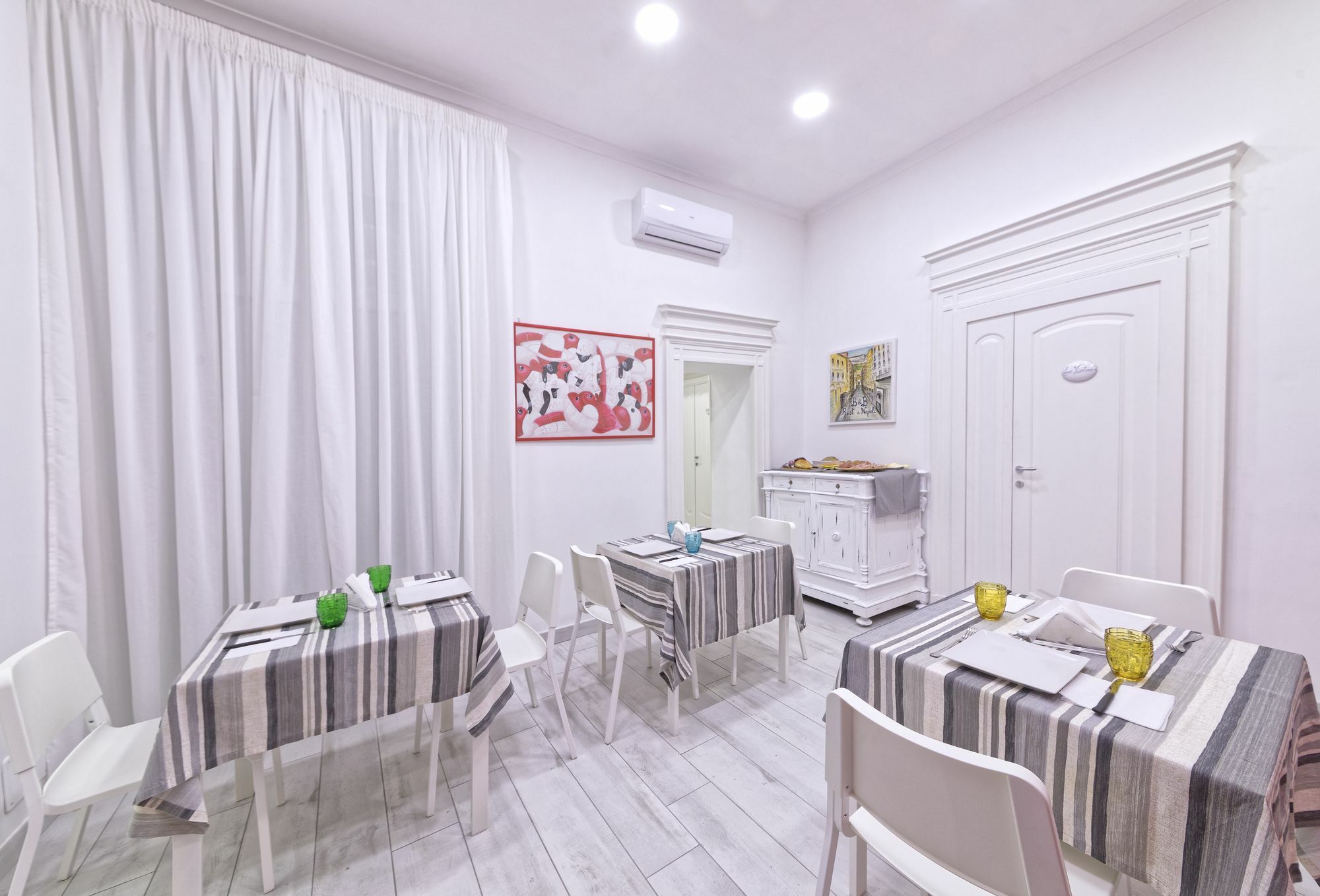 B&B Rest A Napoli ภายนอก รูปภาพ