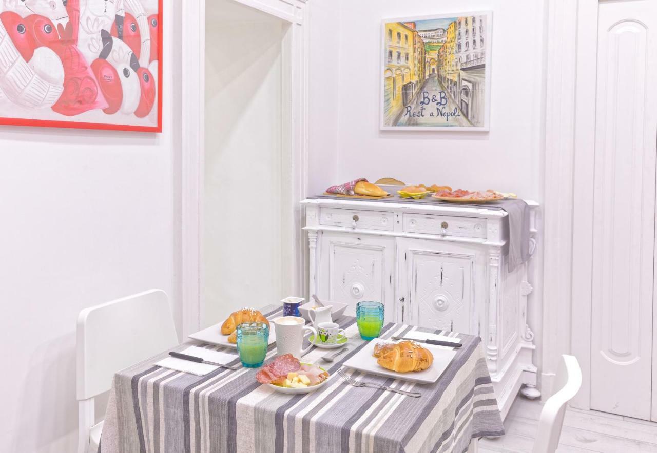 B&B Rest A Napoli ภายนอก รูปภาพ
