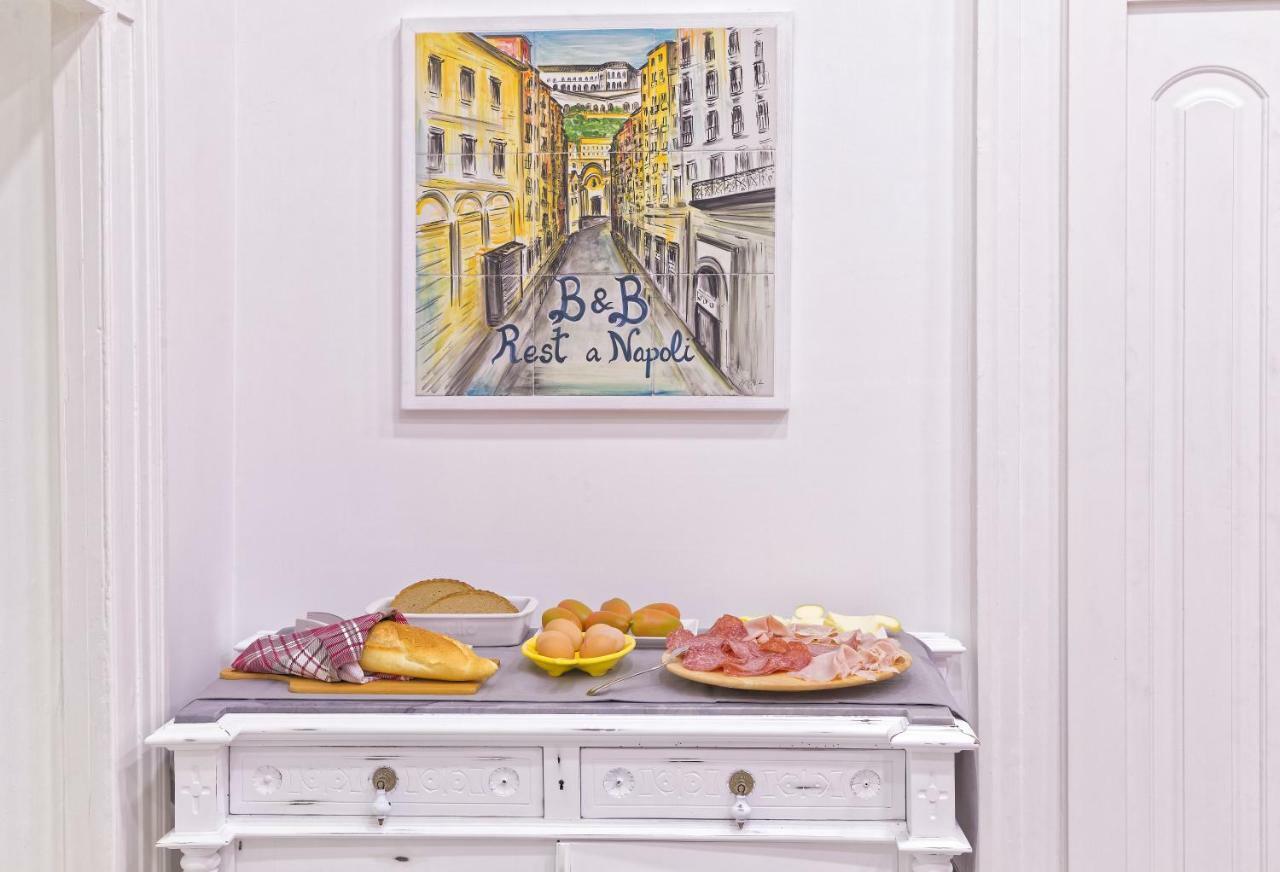 B&B Rest A Napoli ภายนอก รูปภาพ